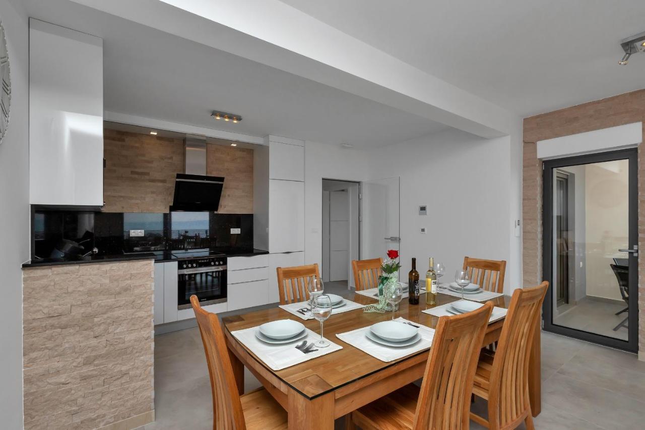 Luxury Apartment Macola Free Beach Parking Makarska Bagian luar foto